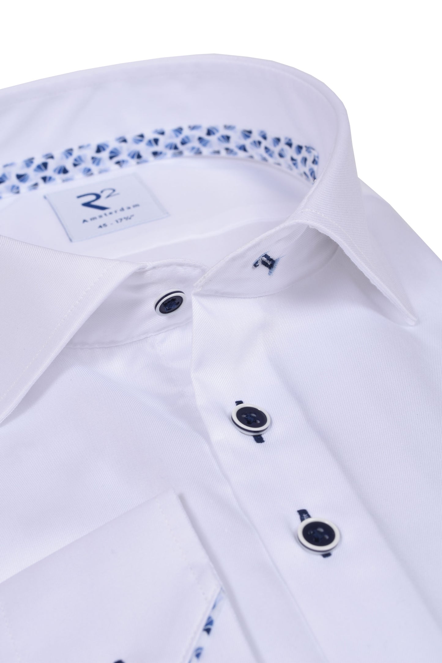 R2 Cutaway Collar White