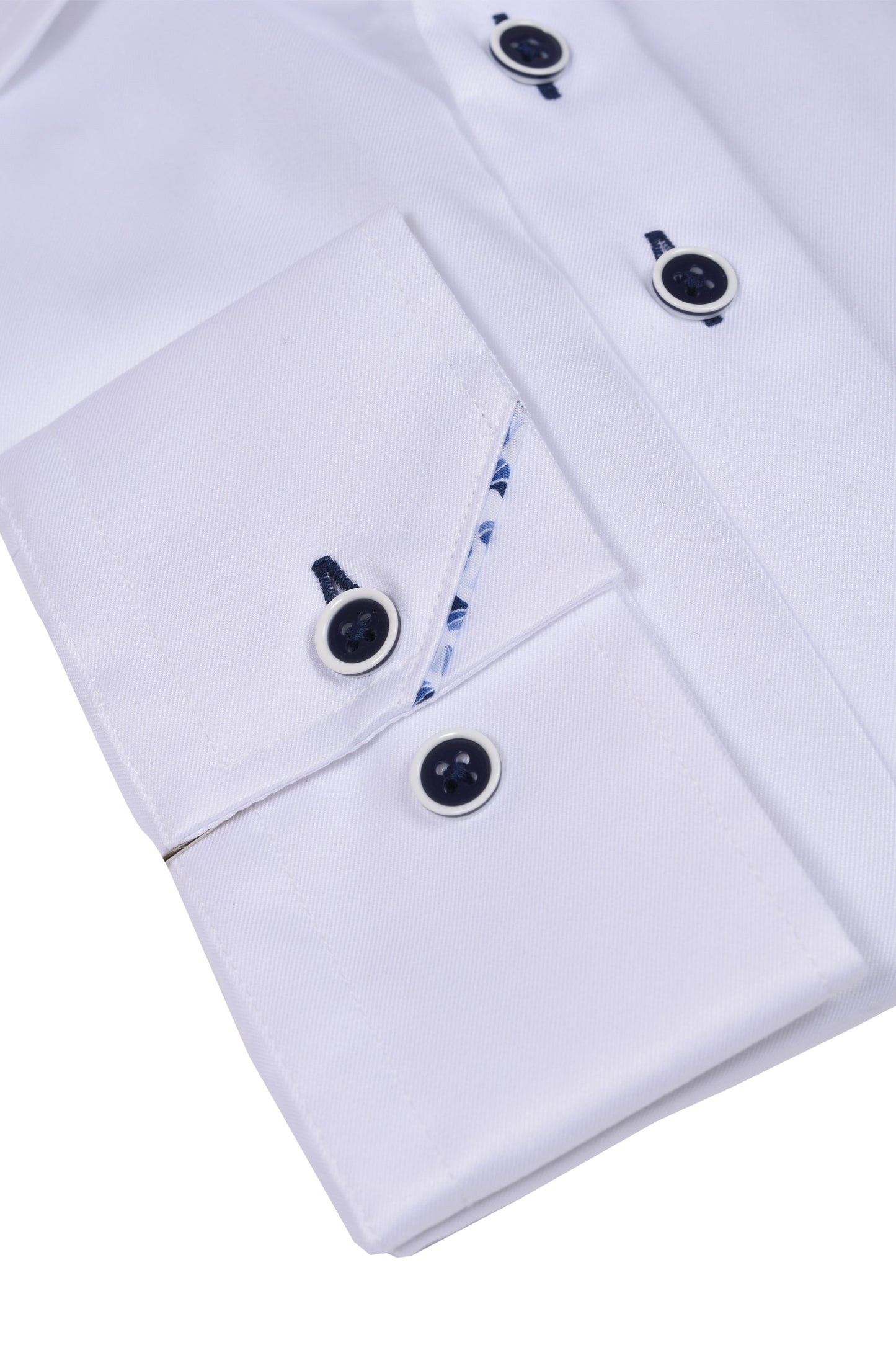 R2 Cutaway Collar White