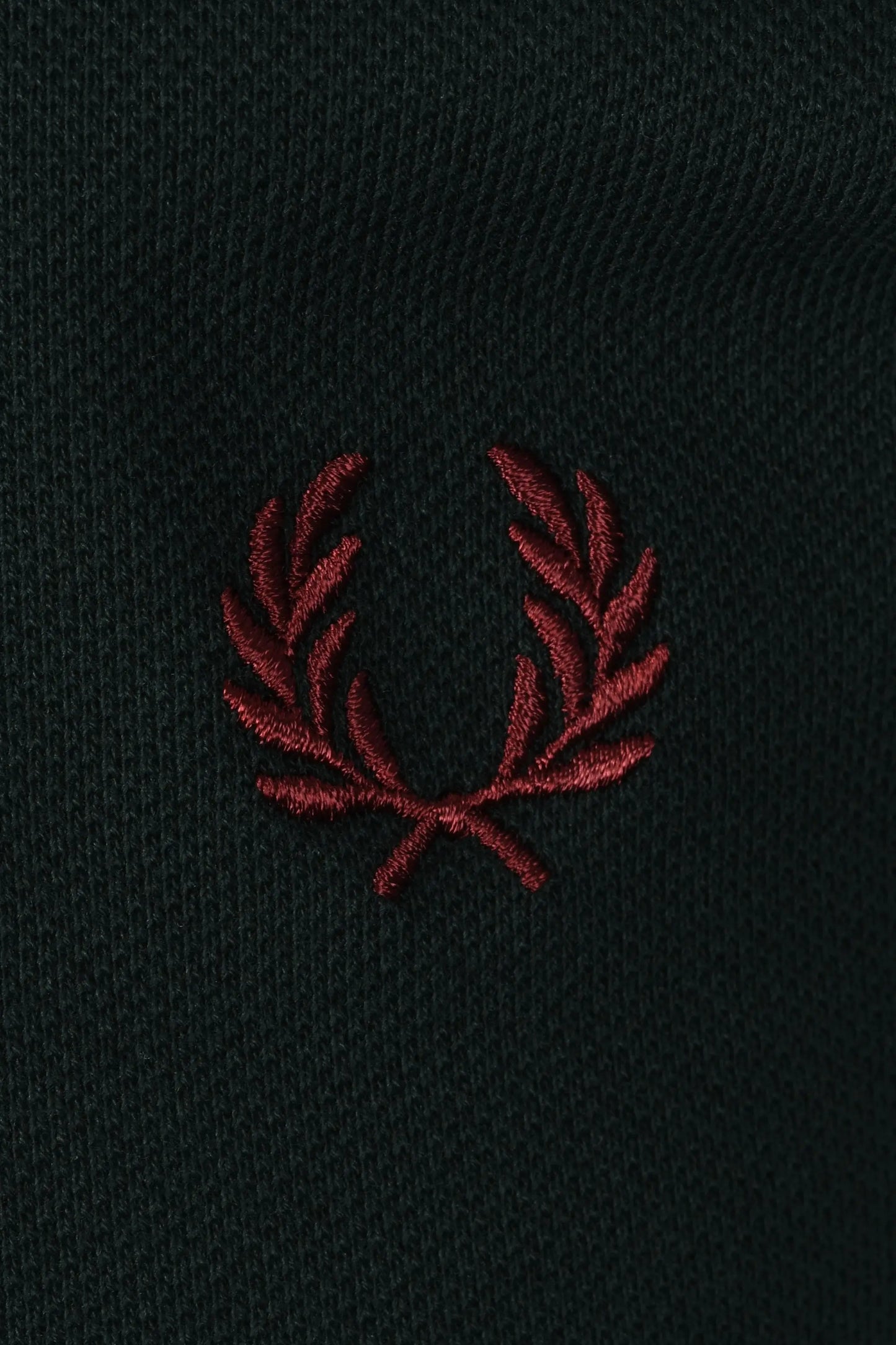 FRED PERRY TWIN TIPPED POLO GRASSROOT/STOCKPORT BLUE/OXBLOOD Fred Perry