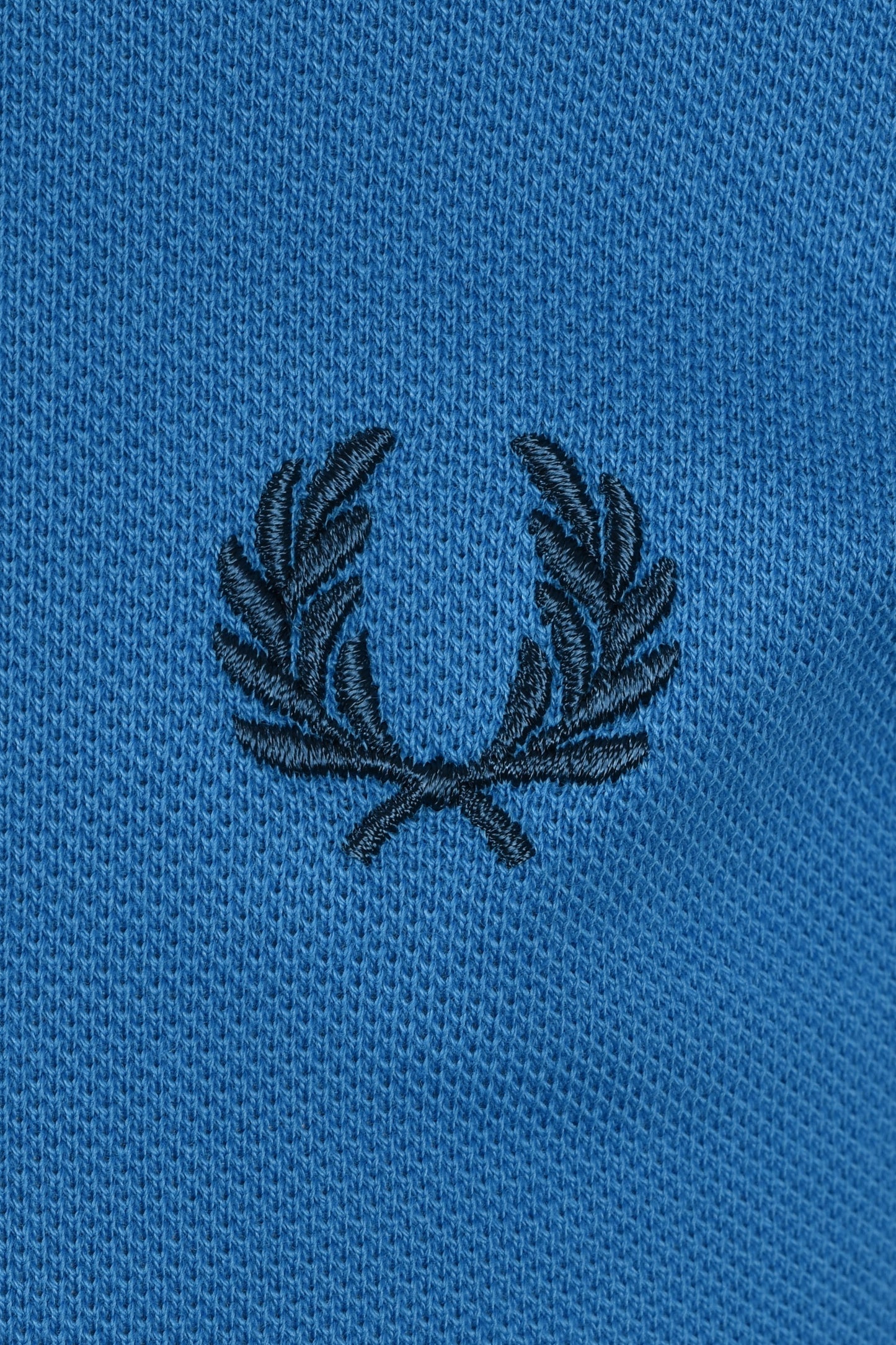 FRED PERRY TWIN TIPPED POLO SHIRT COURT BLUE/SHADED STONE/DARK PETROL