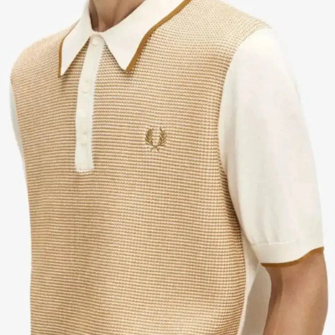close up of man wearing the FRED PERRY TONIC WAFFLE KNITTED SHIRT ECRU