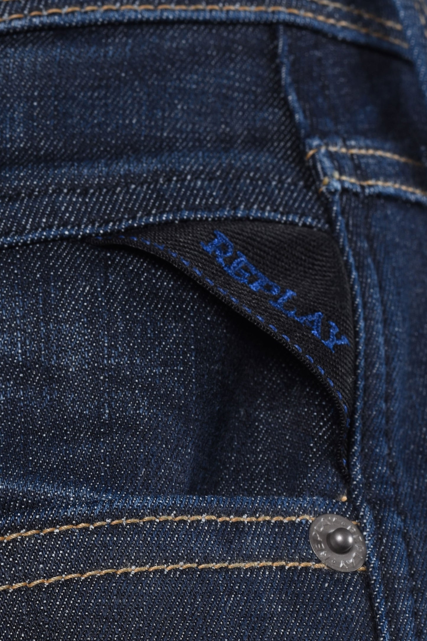Jeans Anbass Hyperflex di Replay in denim