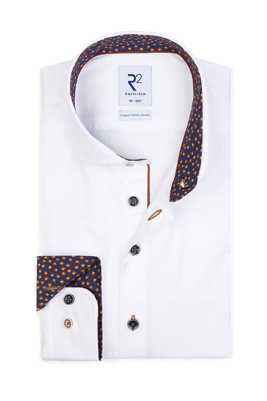 Camicia bianca R2 con finiture blu navy e arancioni bianca