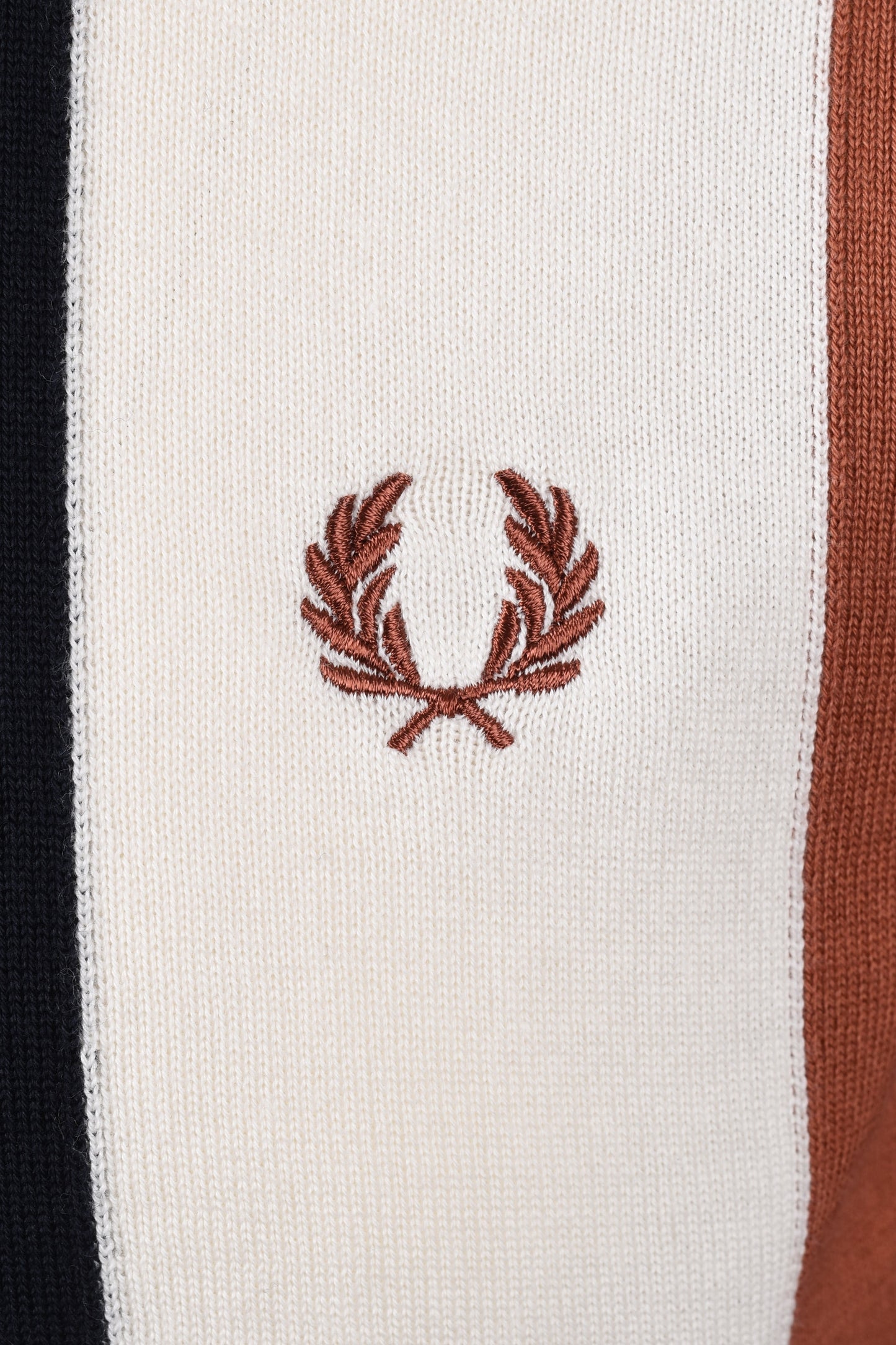 Polo a righe verticali con zip Fred Perry Cannella/Blu navy/Ecru