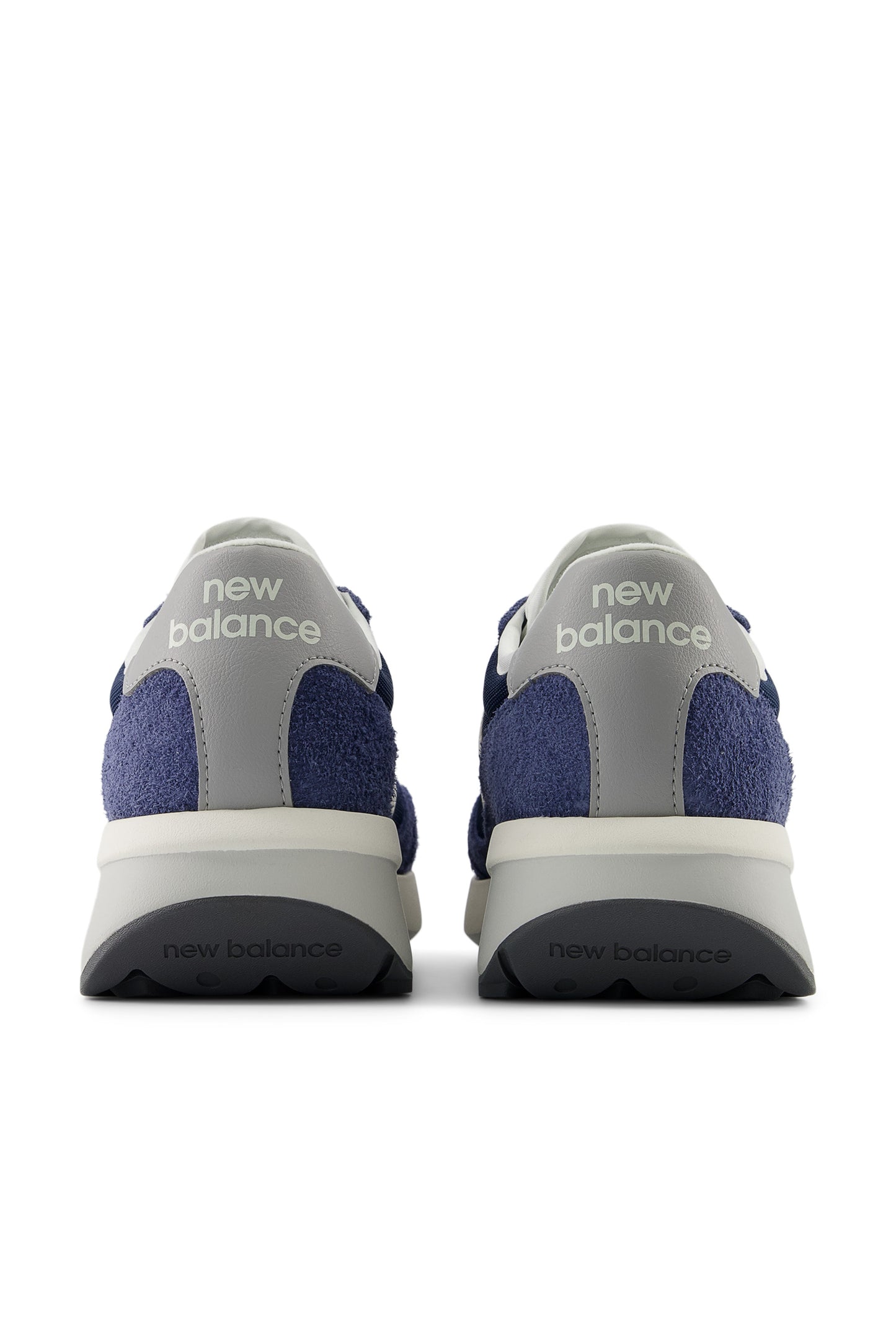 New Balance 370 Trainer Navy With Sea Salt