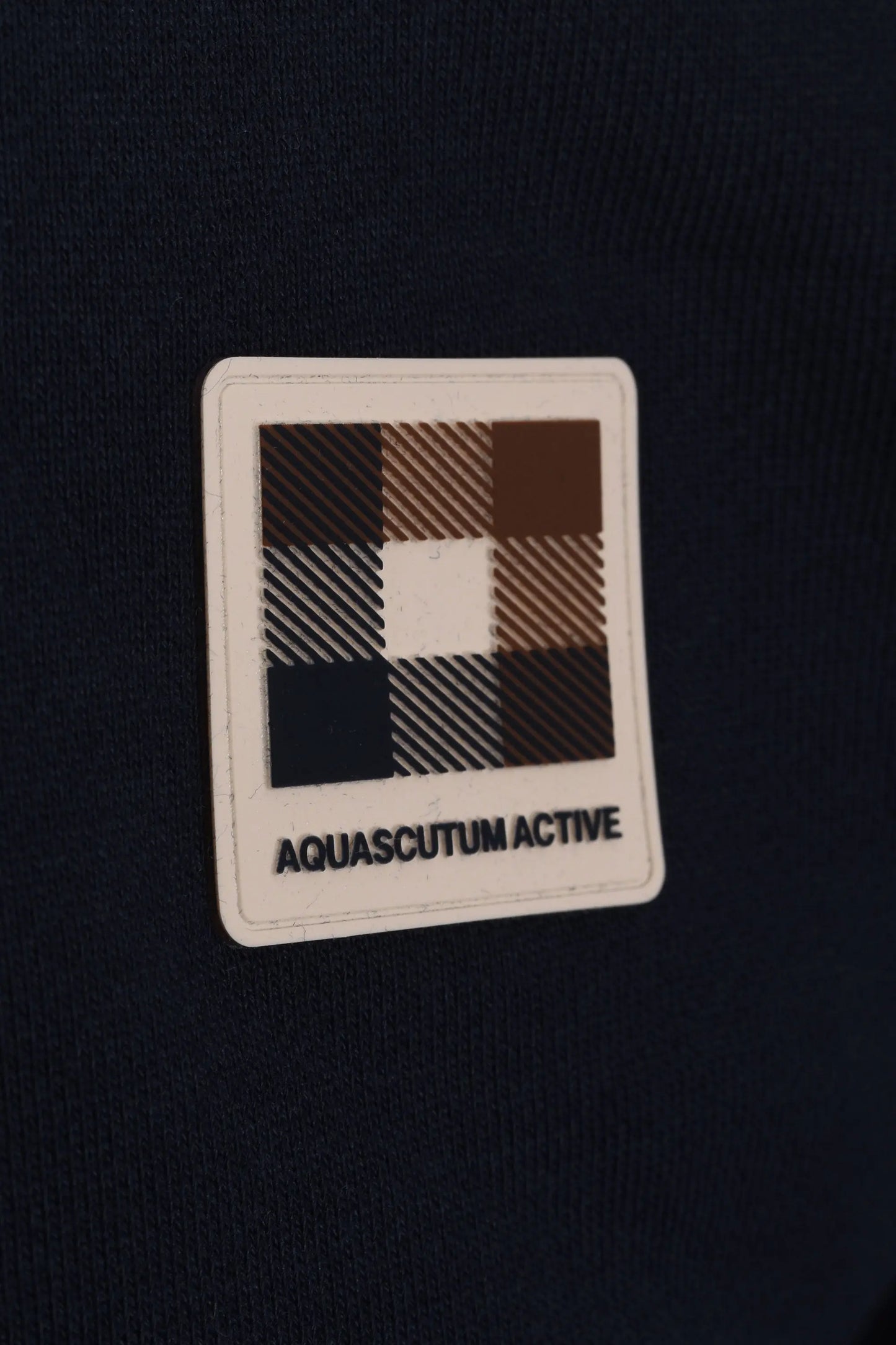 AQUASCUTUM BADGE CREWNECK SWEATSHIRT NAVY Aquascutum