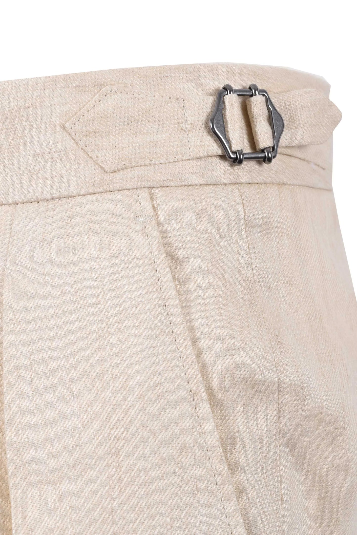 Close up of the side closure on the Boss black linen shorts in a beige colour.