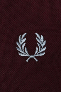 FRED PERRY TWIN TIPPED CUFFED T-SHIRT OXBLOOD Fred Perry
