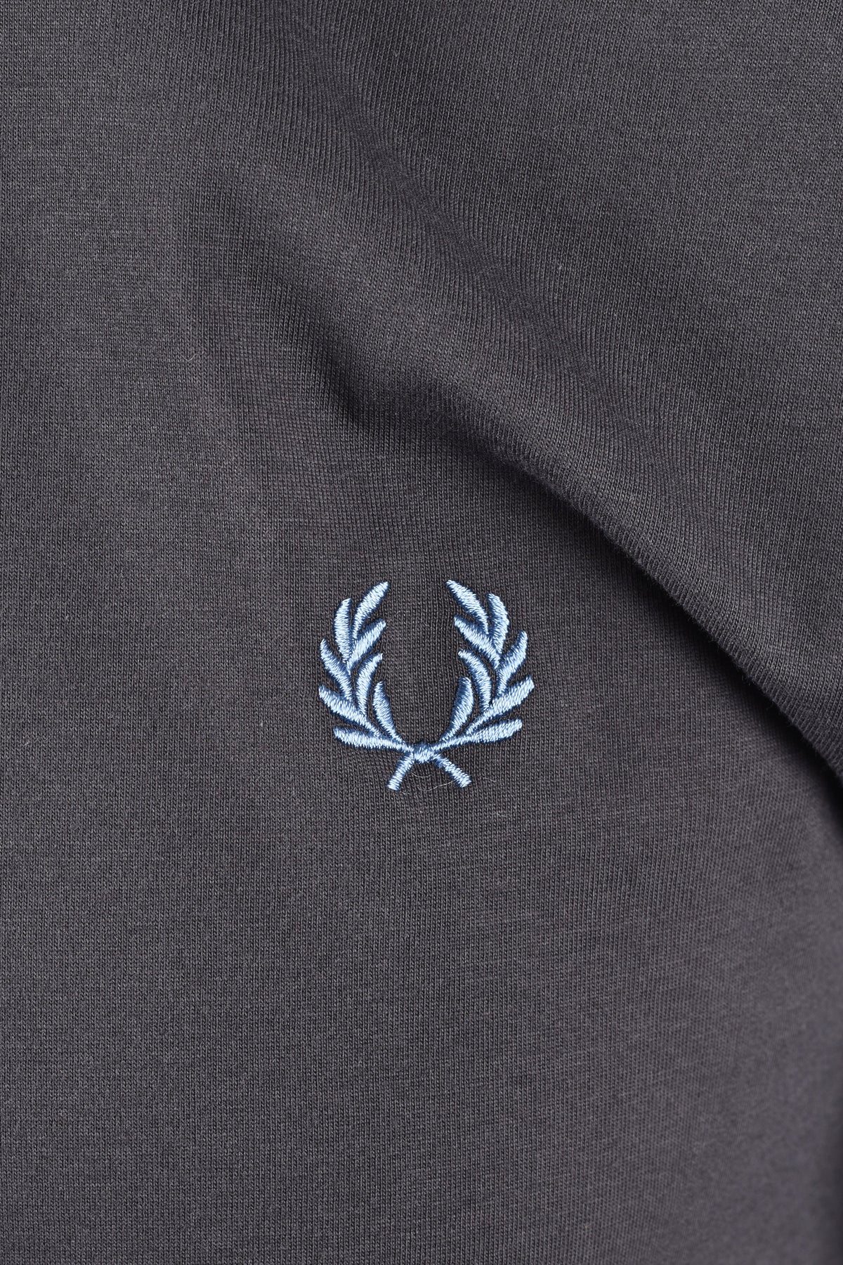 FRED PERRY TWIN TIPPED T-SHIRT ANCHOR GREY/ACE BLUE/SLATE