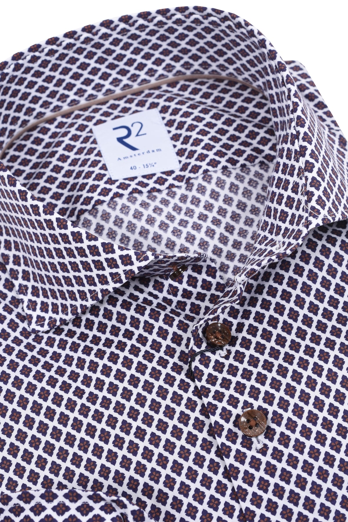 R2 LONG SLEEVED CUT AWAY COLLAR SHIRT | DARK BROWN