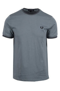 FRED PERRY TWIN TIPPED T-SHIRT STOCKPORTBLU/NAVY Fred Perry